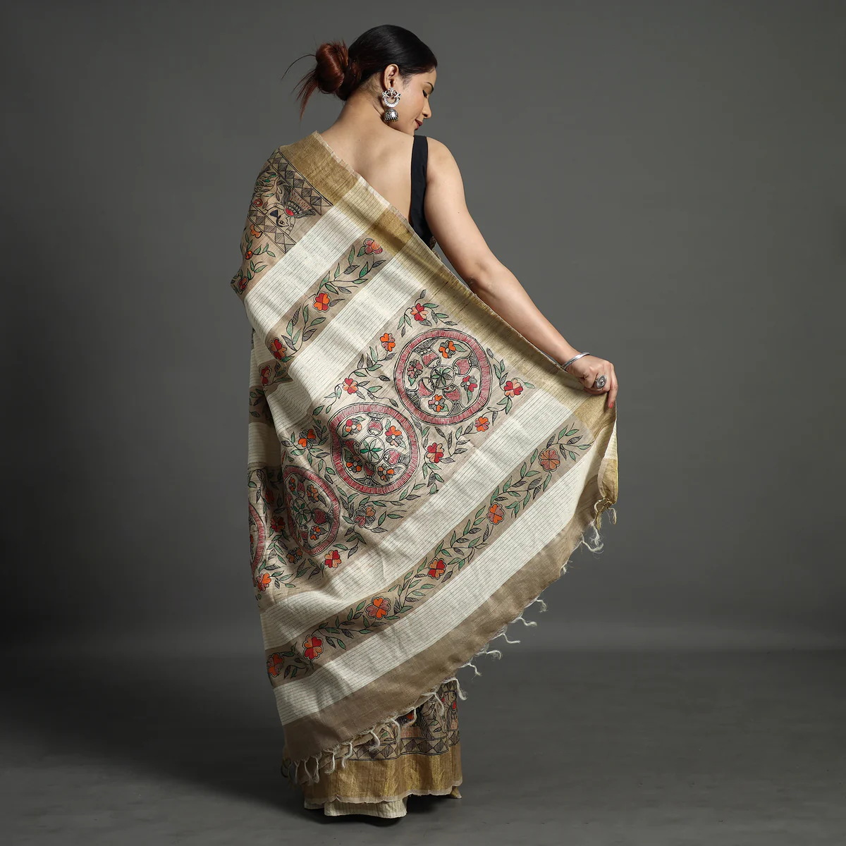 BEIGE MADHUBANI FULL WORK MULTICOLOR WORK TUSSER SILK SAREE - Image 5