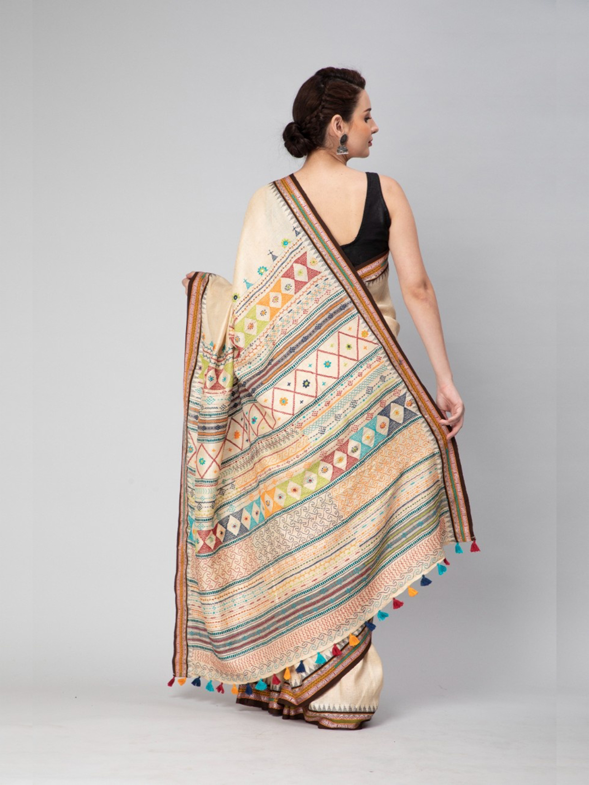 Karnati Kinar Kosa Silk Saree with Banjara Embroidery Work - Image 7