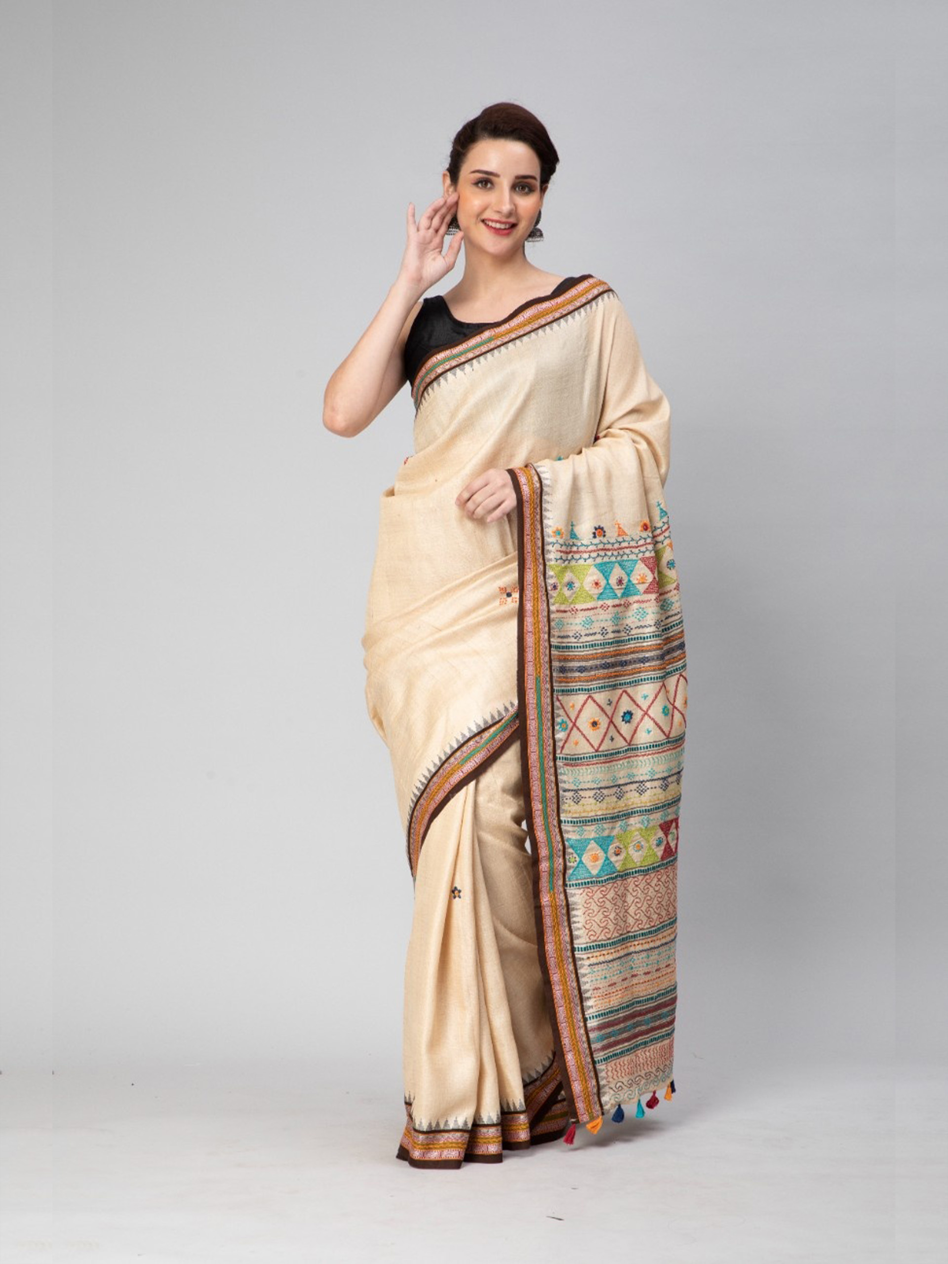Karnati Kinar Kosa Silk Saree with Banjara Embroidery Work